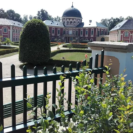 Apartment Koi Veltrusy